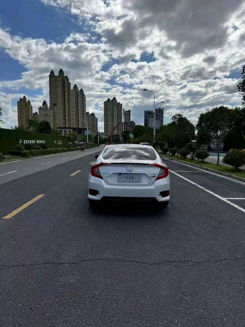 佛山22年本田思域3