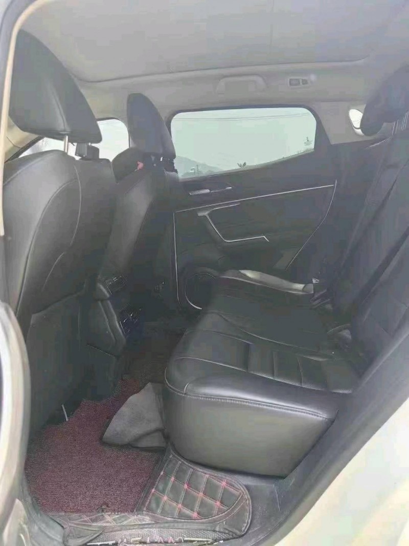 襄阳19年长城汽车WEY VV56