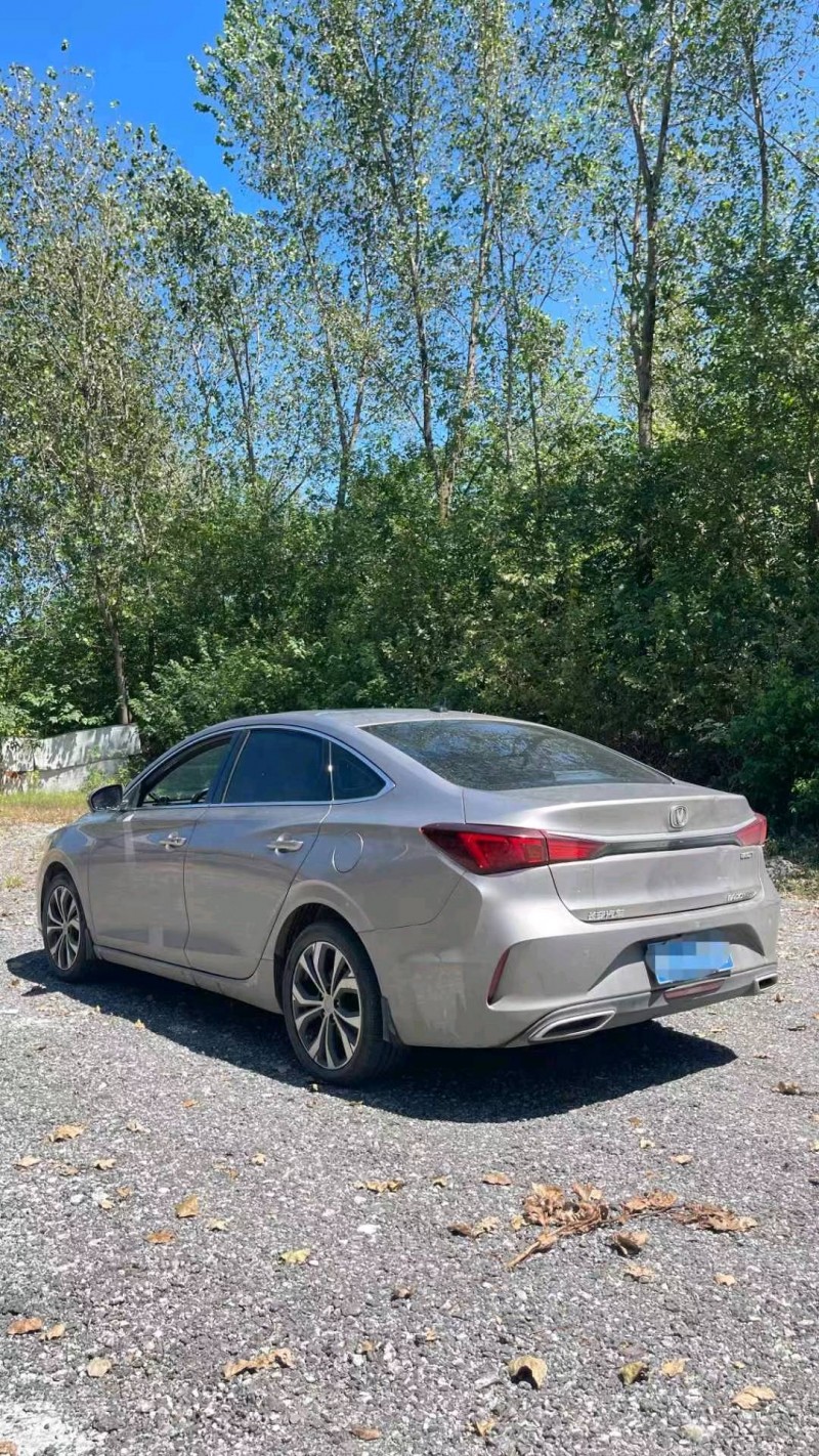 襄阳21年长安汽车逸动7