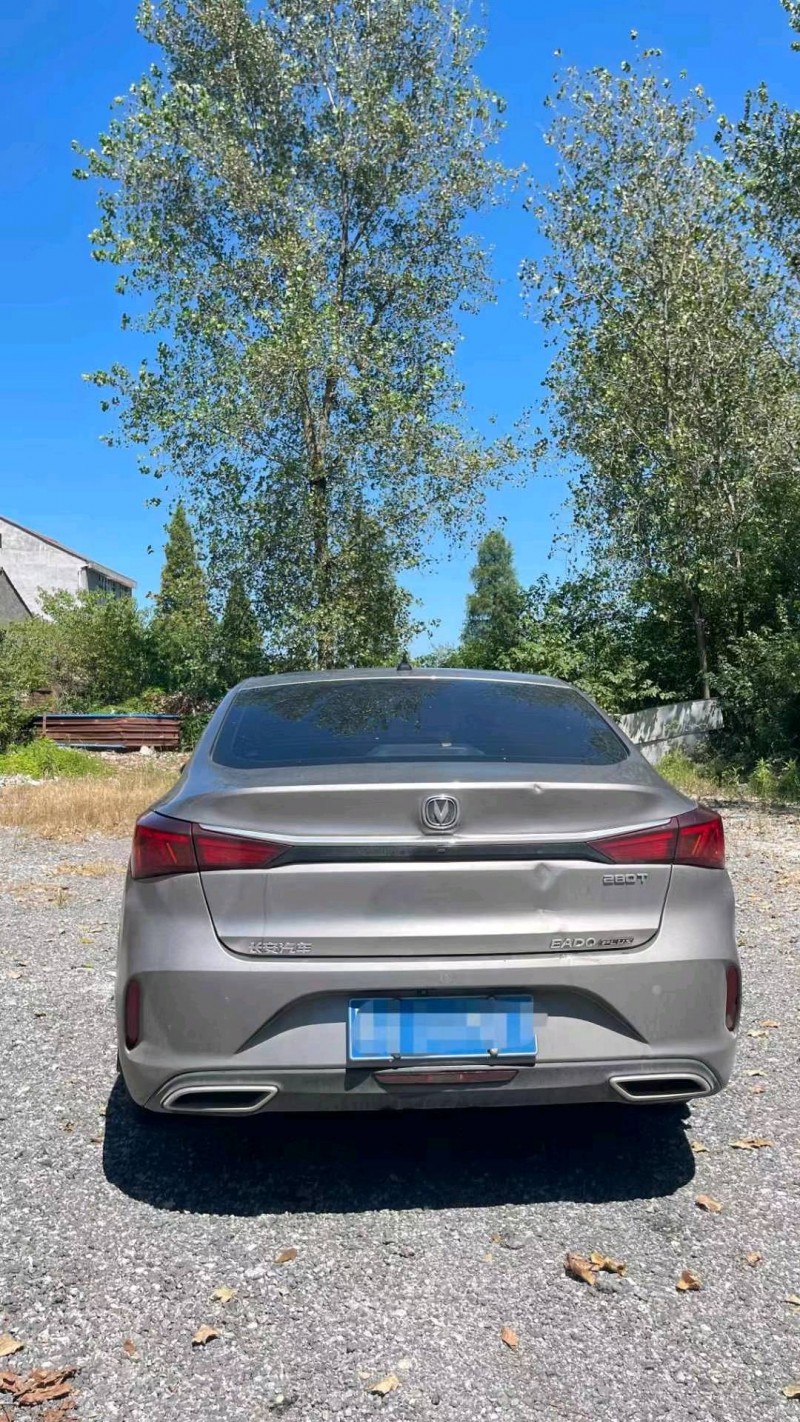 襄阳21年长安汽车逸动8