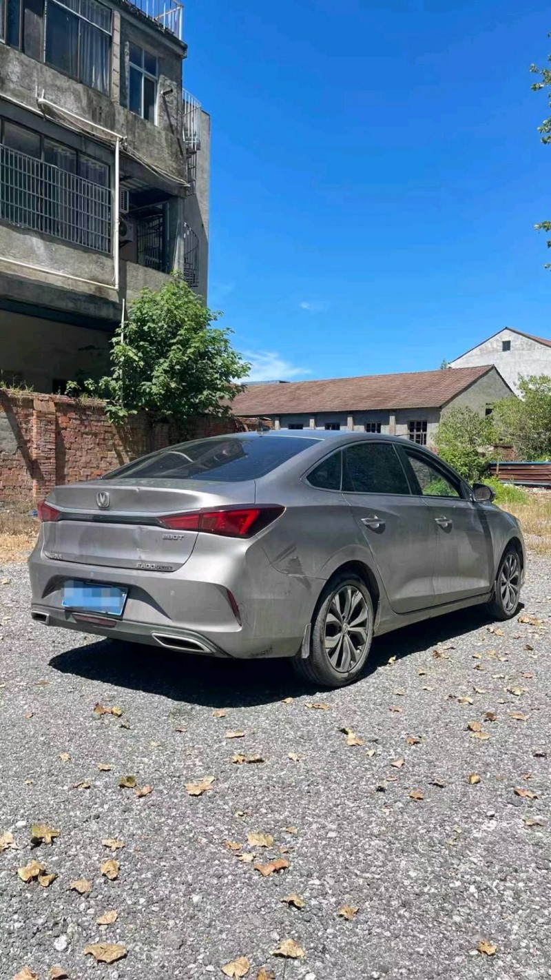 襄阳21年长安汽车逸动9