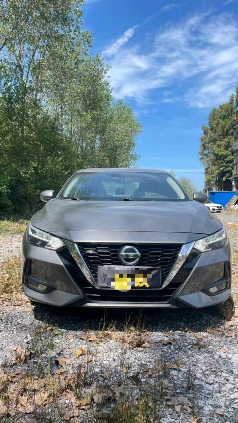 襄阳22年日产轩逸1