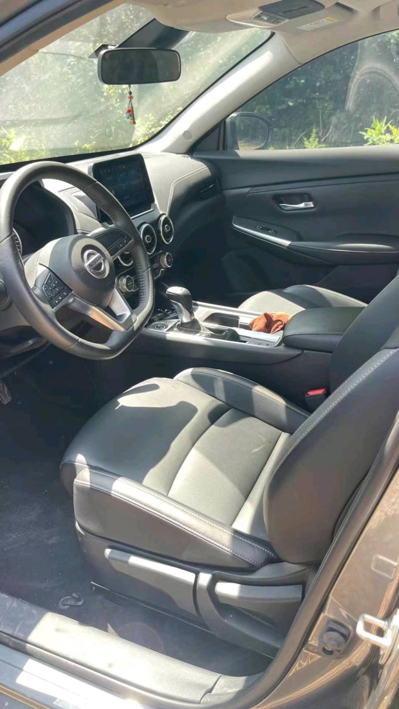 襄阳22年日产轩逸4