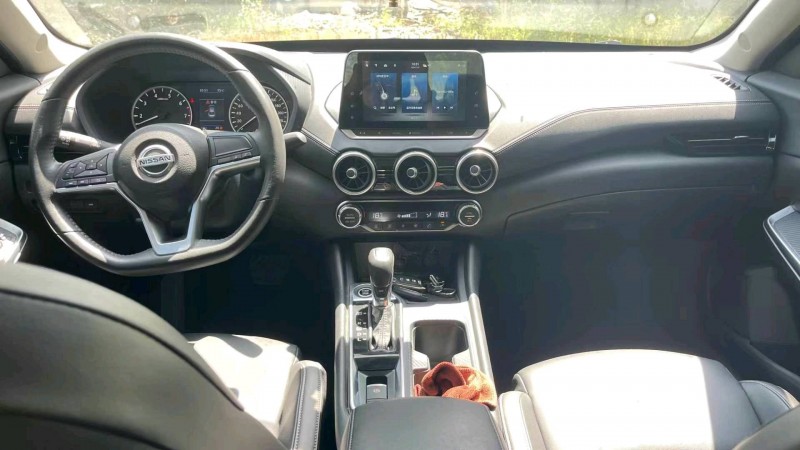 襄阳22年日产轩逸5