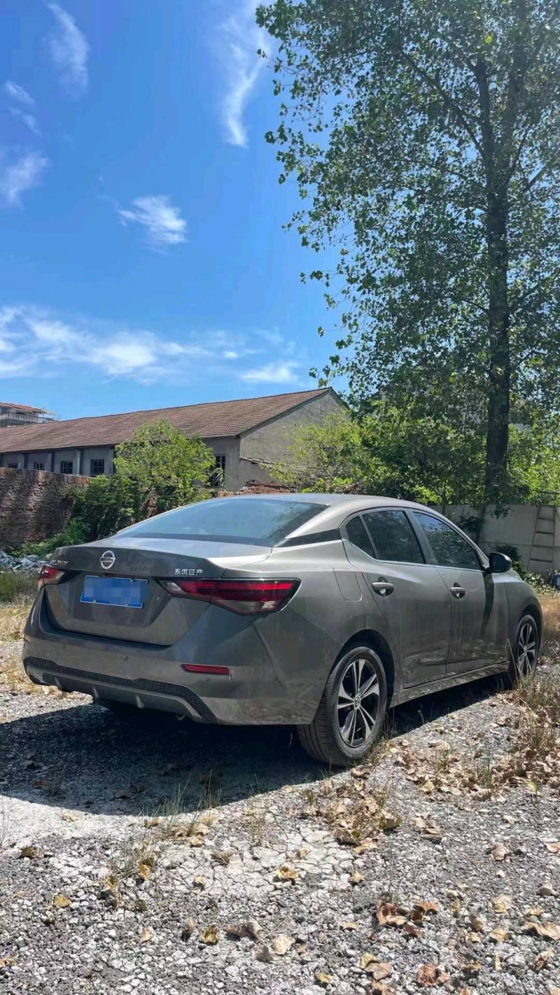 襄阳22年日产轩逸9