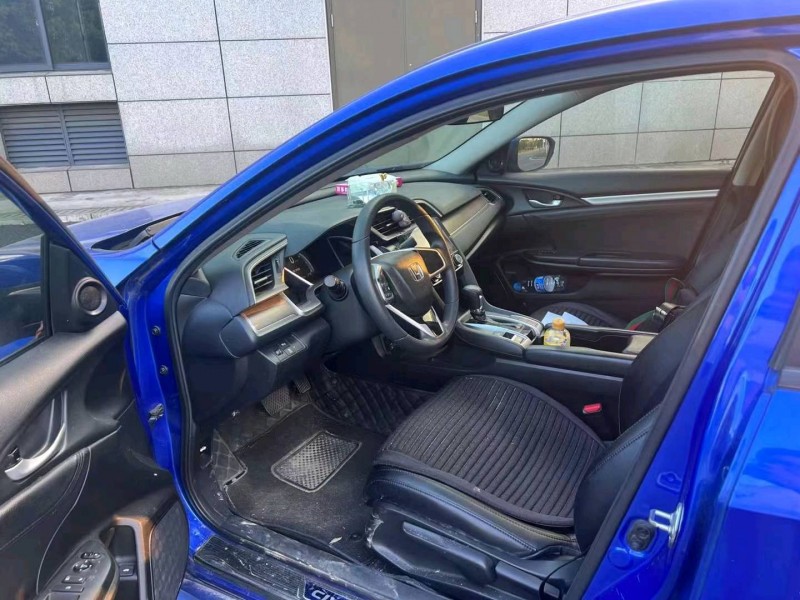 盐城18年本田思域7