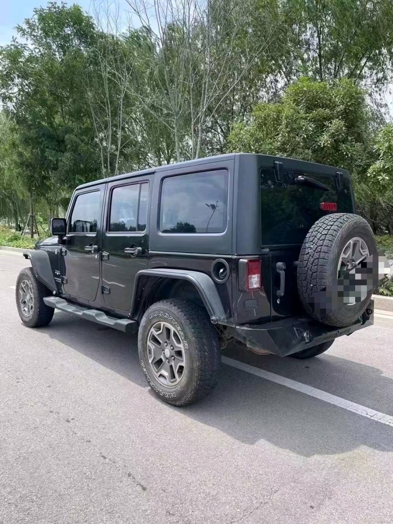 枣庄18年Jeep牧马人8