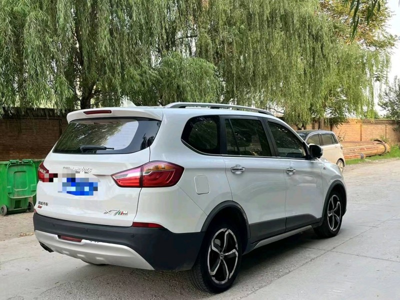 保定18年SWM斯威汽车X74