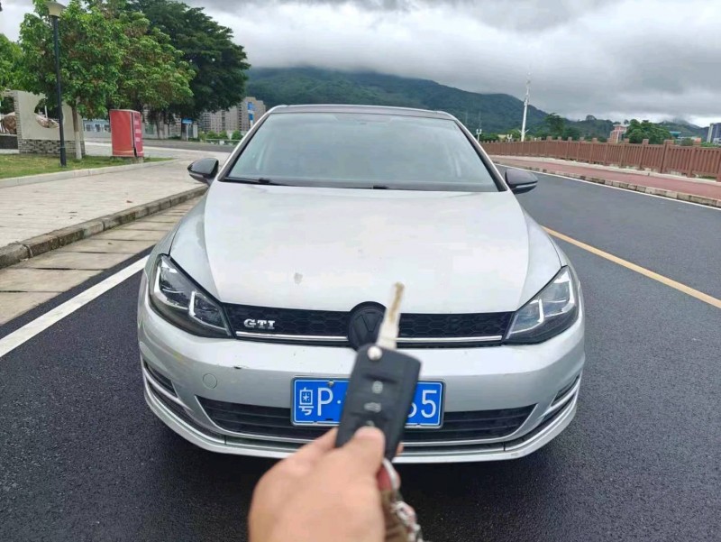 广州14年大众高尔夫1