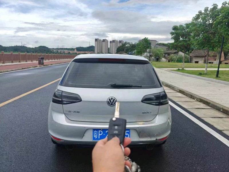 广州14年大众高尔夫9