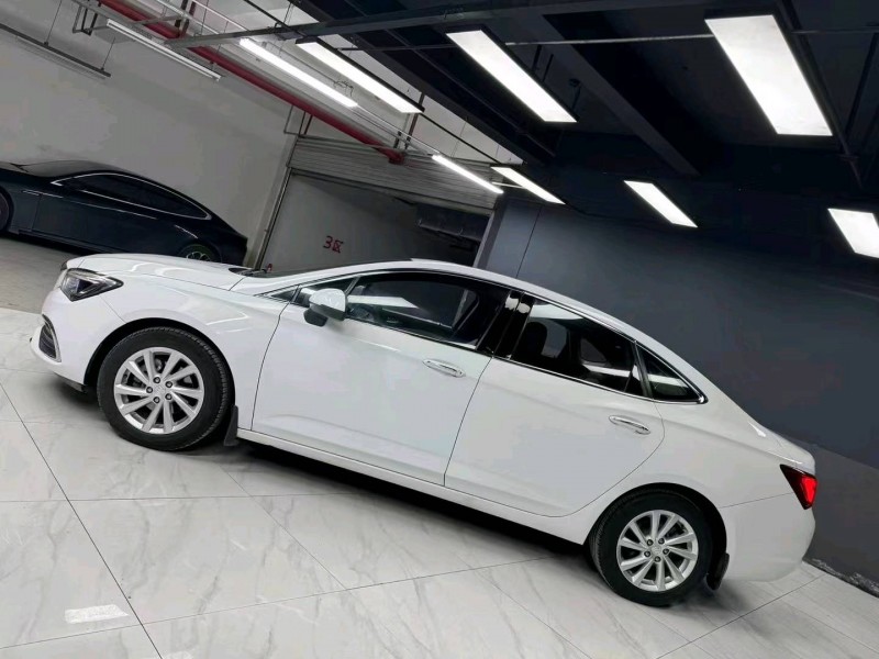 成都18年别克威朗3