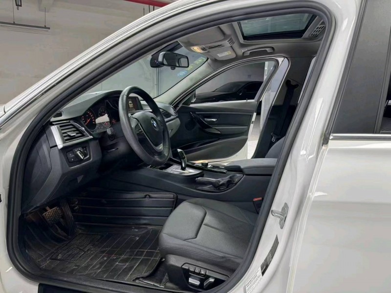 成都17年宝马3系7