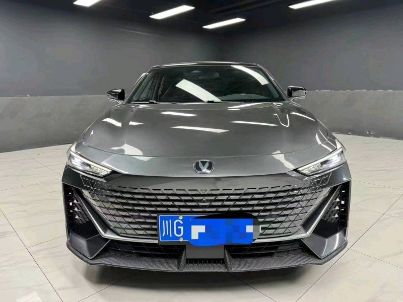 成都23年长安汽车UNI-V1