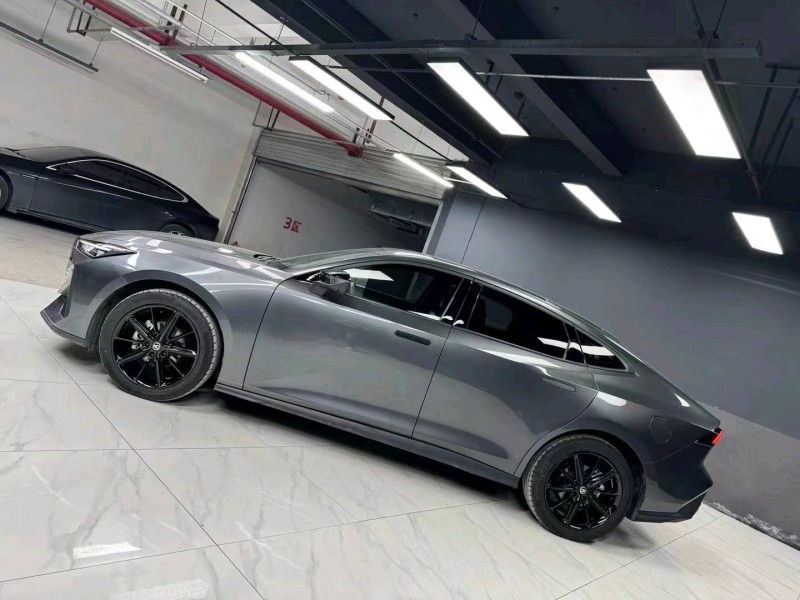 成都23年长安汽车UNI-V3