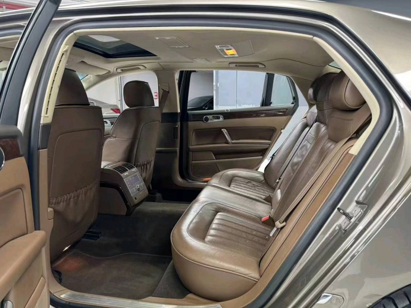 成都13年大众辉腾9