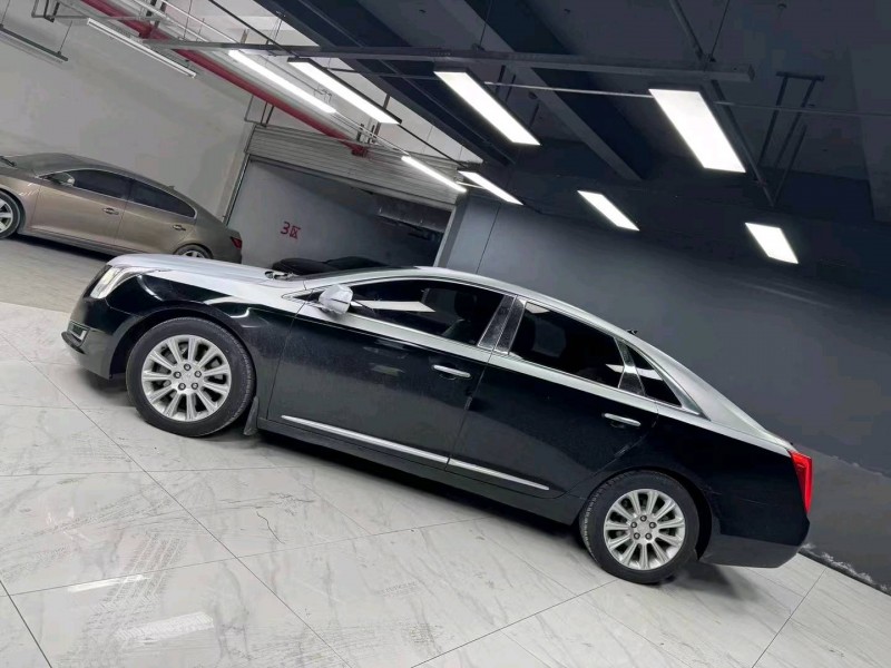 成都17年凯迪拉克XTS3