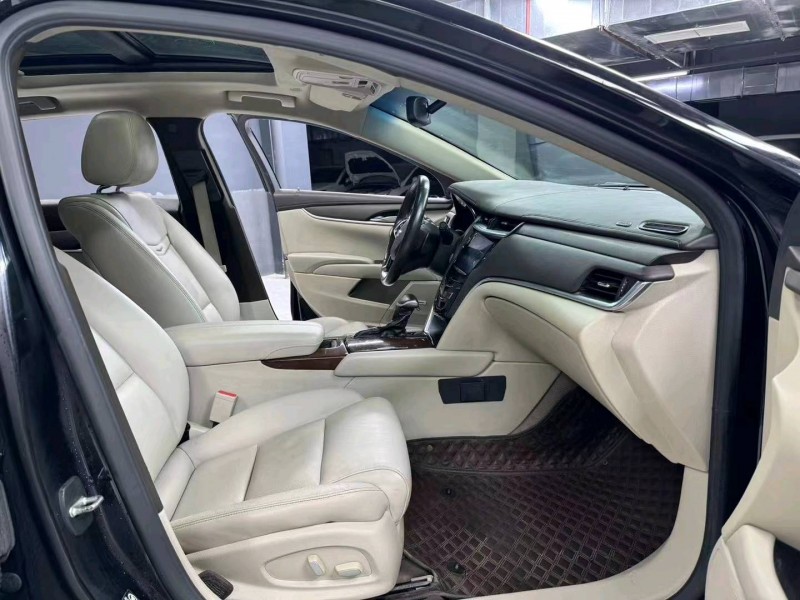 成都17年凯迪拉克XTS4