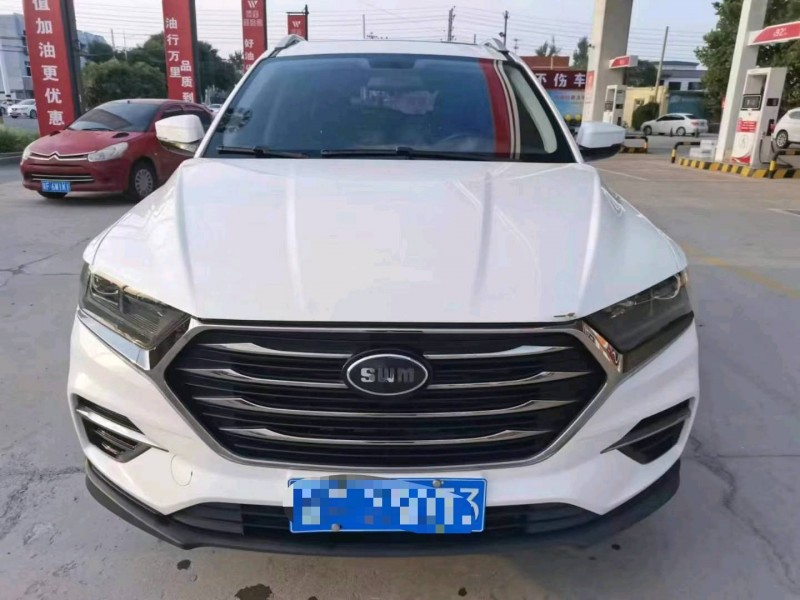 保定19年SWM斯威汽车G011