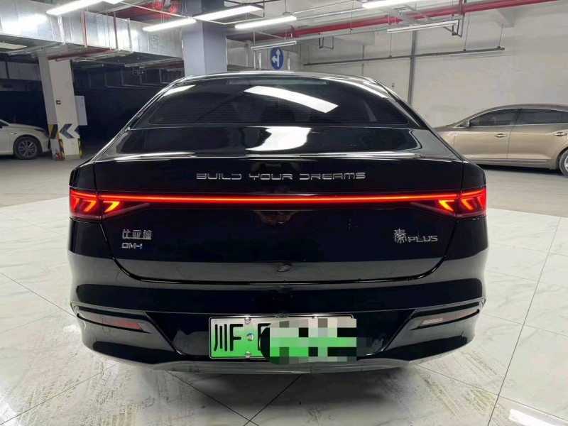 成都23年比亚迪秦6