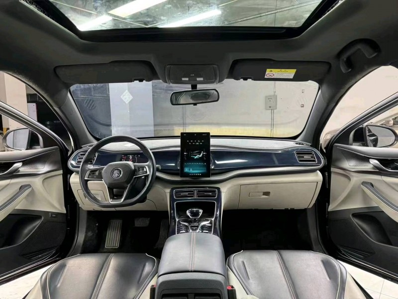 成都23年比亚迪秦9