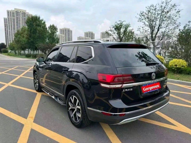 济南18年大众途昂8