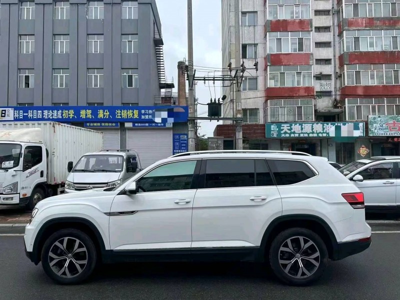 广州17年大众途昂3
