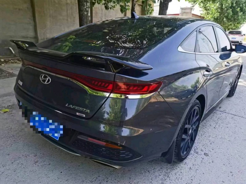 保定21年现代菲斯塔8