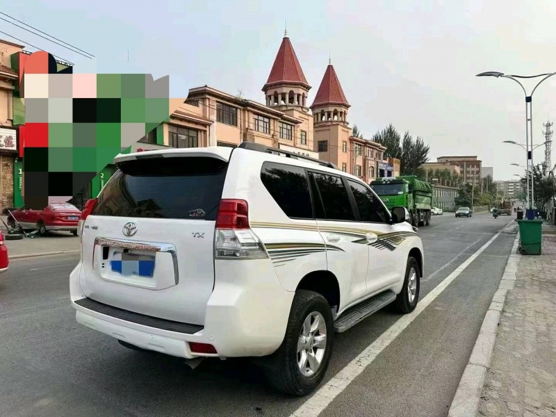 济南11年丰田普拉多3