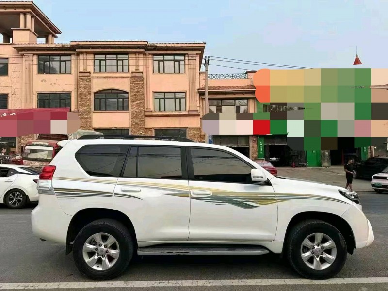 济南11年丰田普拉多4