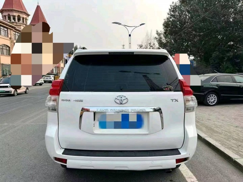 济南11年丰田普拉多9