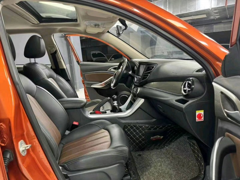 成都17年比亚迪宋5