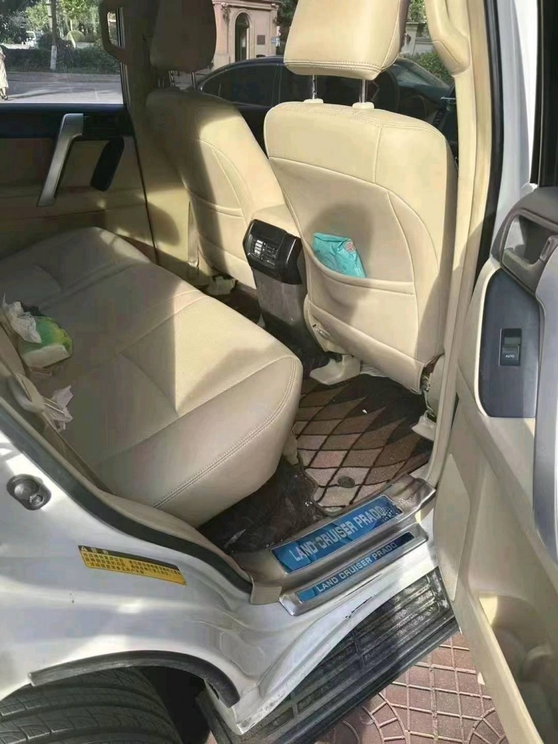 济南15年丰田普拉多6