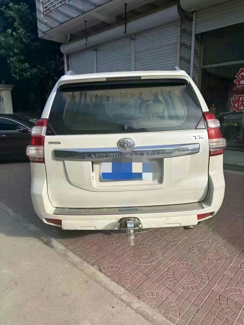 济南15年丰田普拉多9