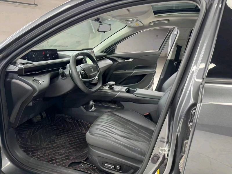 成都23年长安汽车逸达7