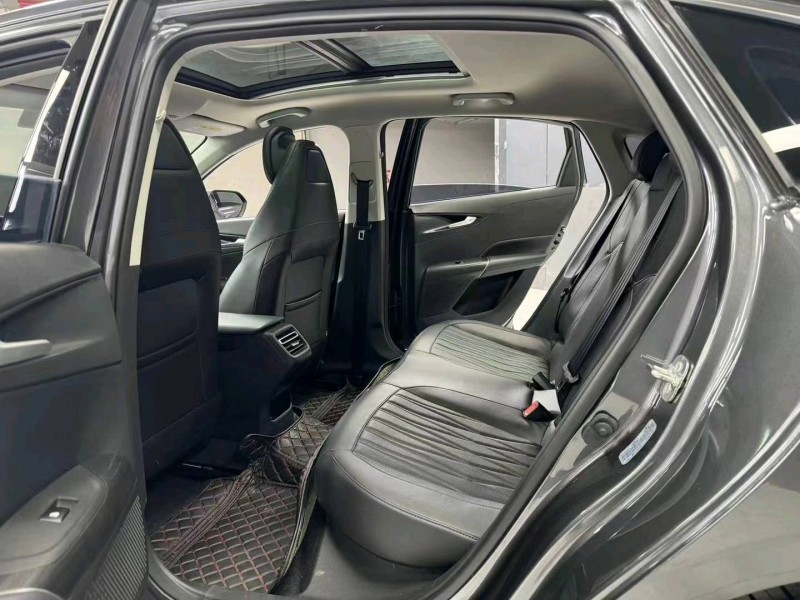 成都23年长安汽车逸达9