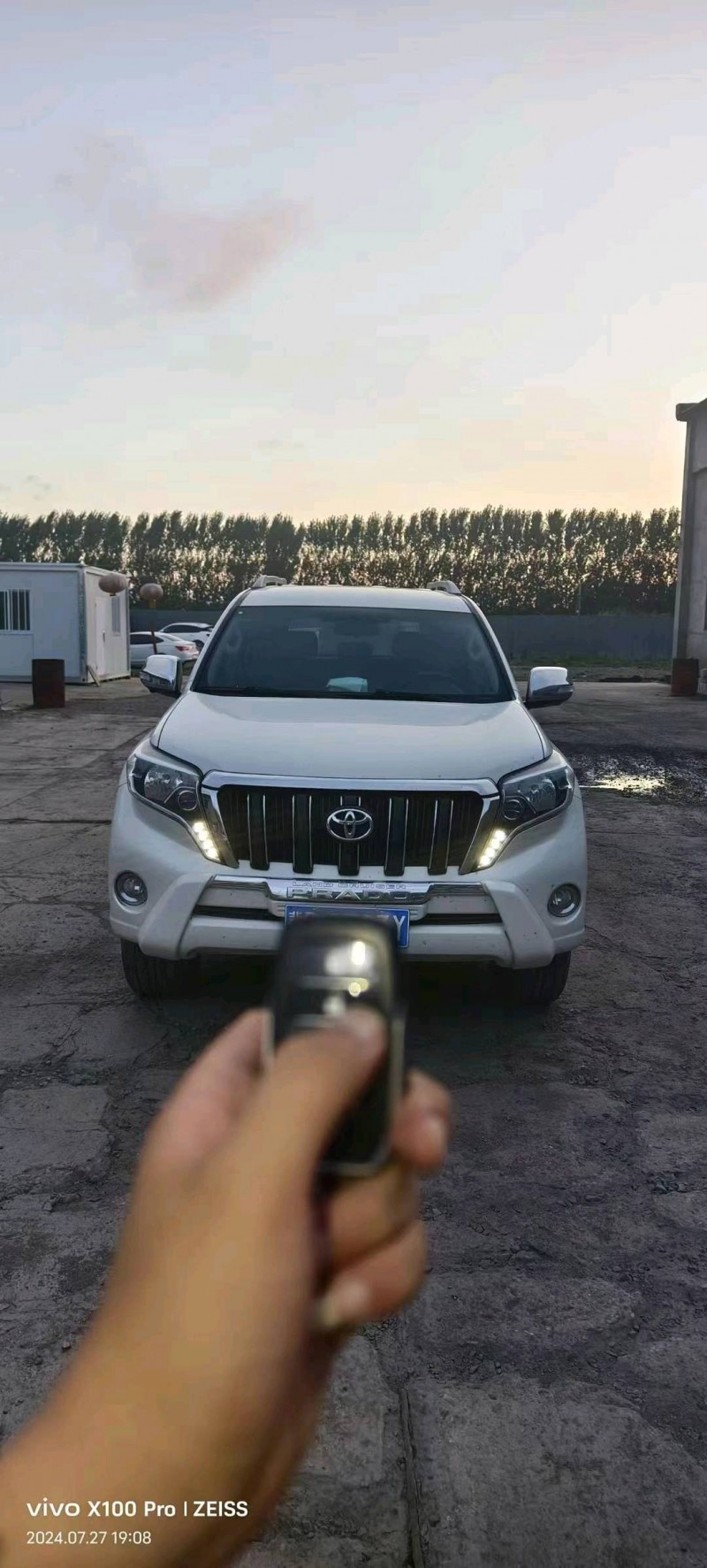 济南18年丰田普拉多1