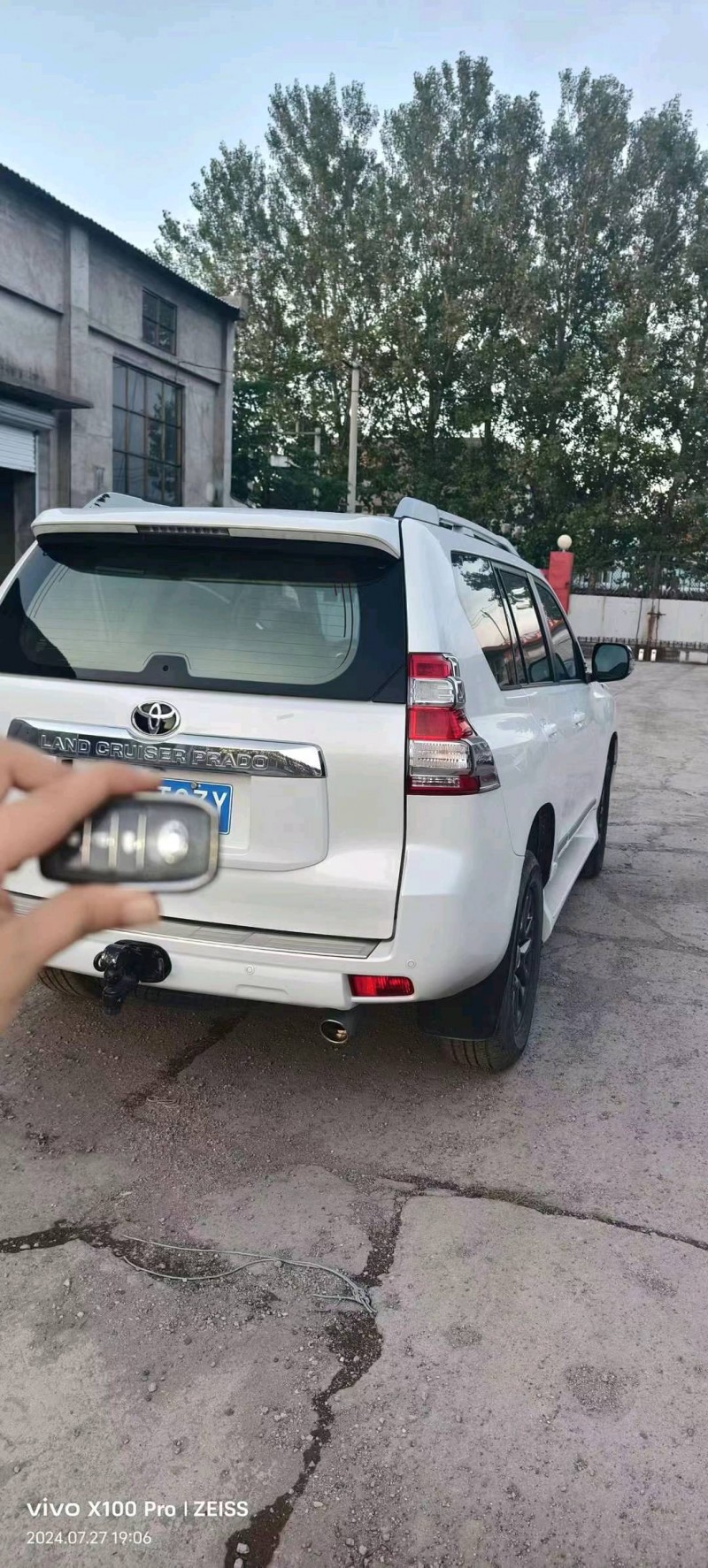 济南18年丰田普拉多9