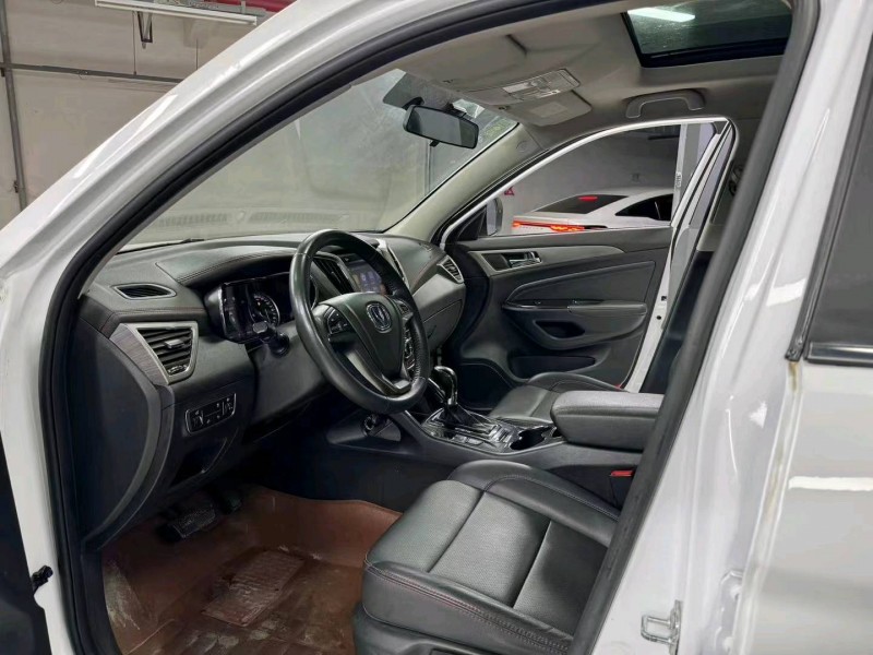 成都17年长安汽车CS757