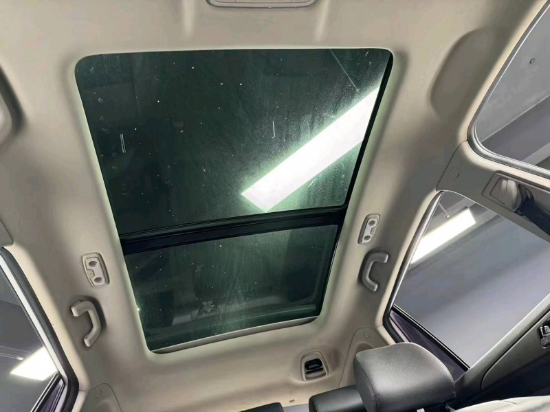 成都17年长安汽车CS758