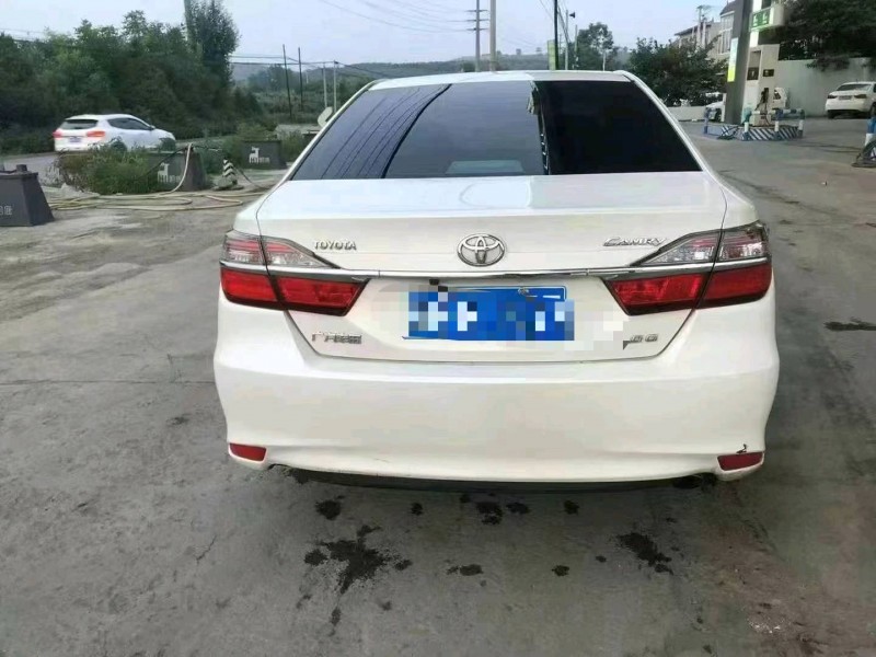 保定16年丰田凯美瑞8