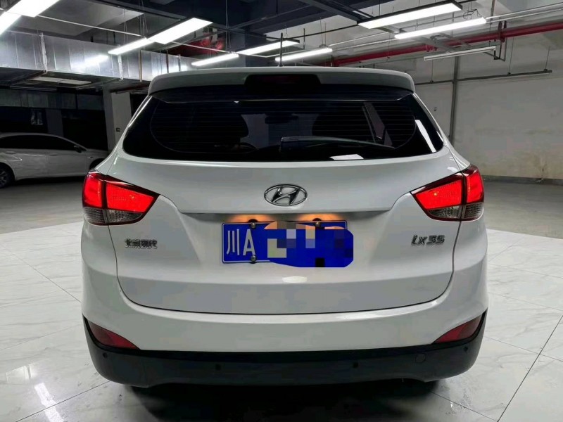 成都17年现代ix353