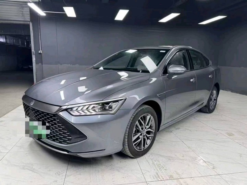 成都23年比亚迪秦2