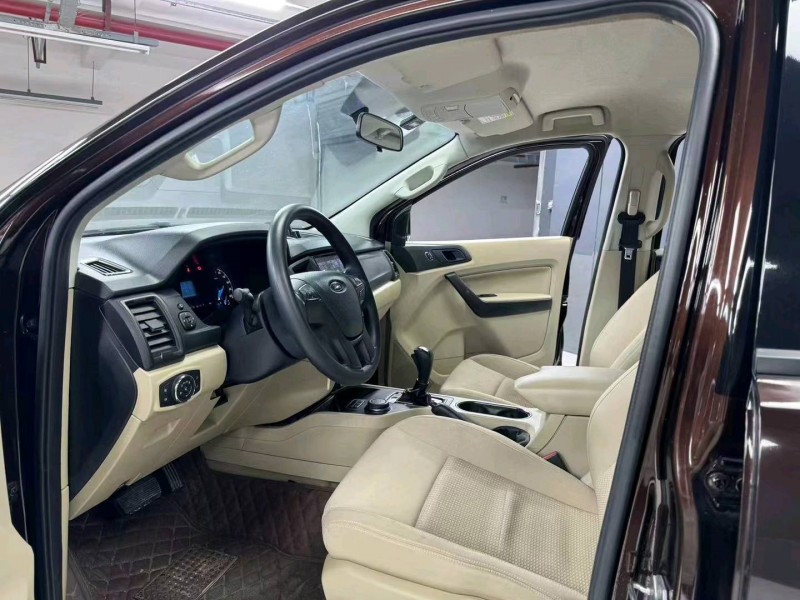 成都17年福特撼路者7