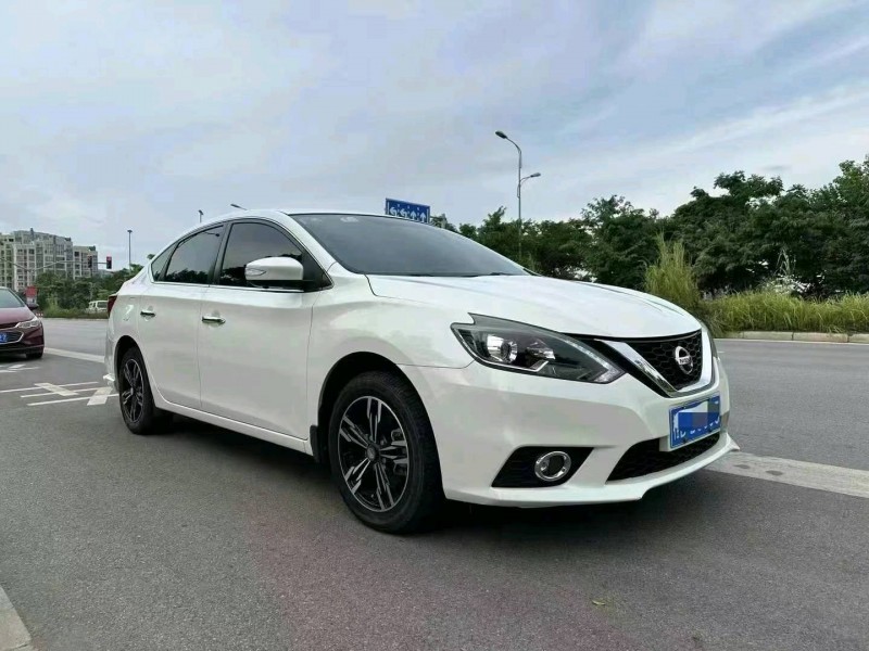 防城港18年日產軒逸2