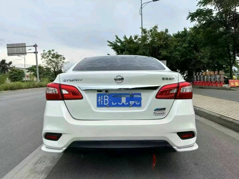 防城港18年日產軒逸4