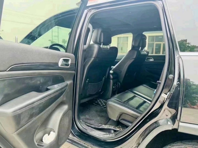 烟台20年Jeep大切诺基5