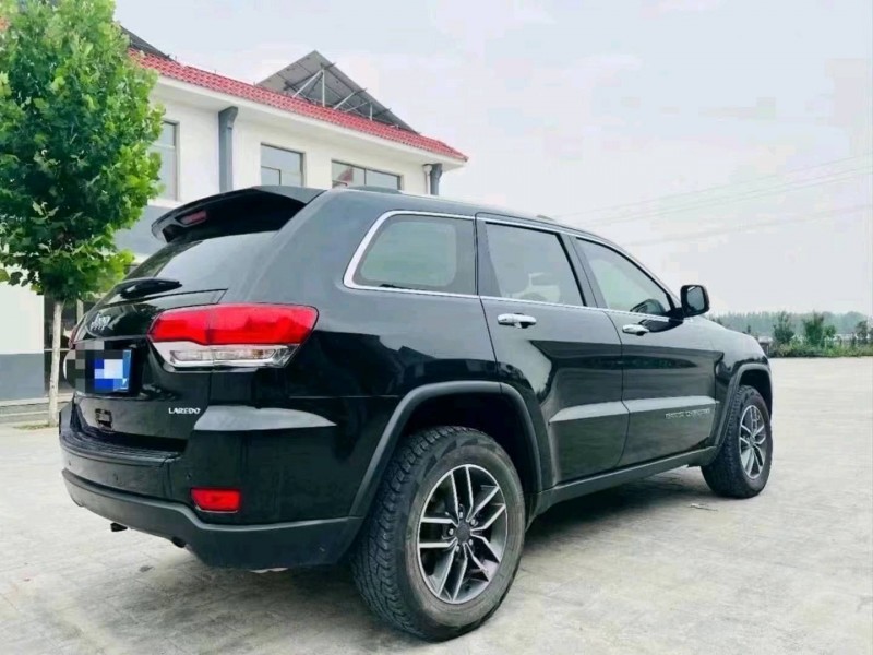 烟台20年Jeep大切诺基9