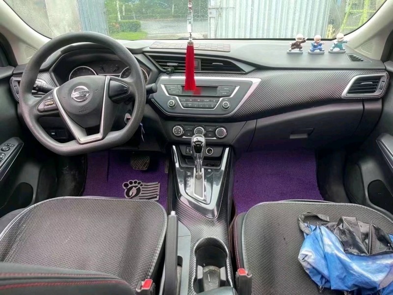 潍坊16年日产蓝鸟8