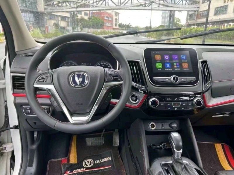 泉州19年長安汽車CS557