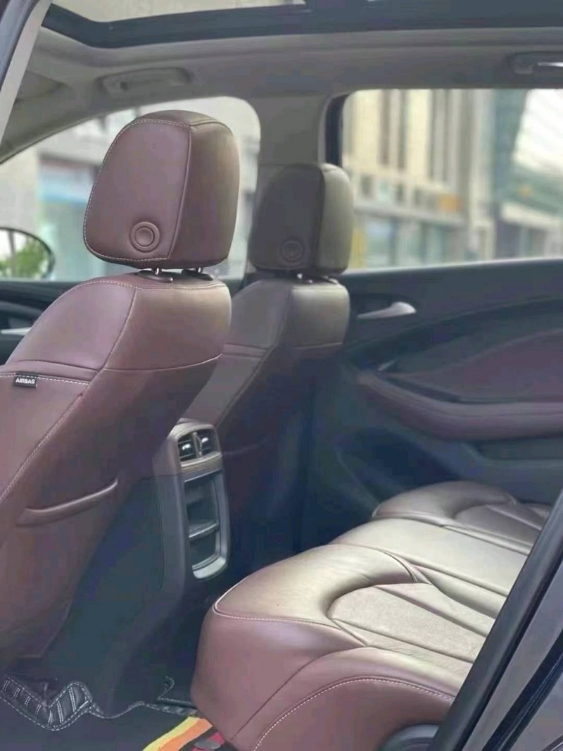 佛山21年别克昂科威7